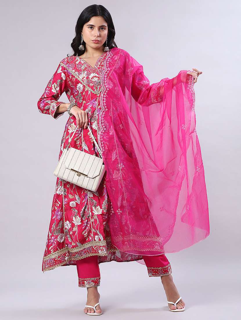 women three quarter sleeve kurta and pant with dupatta