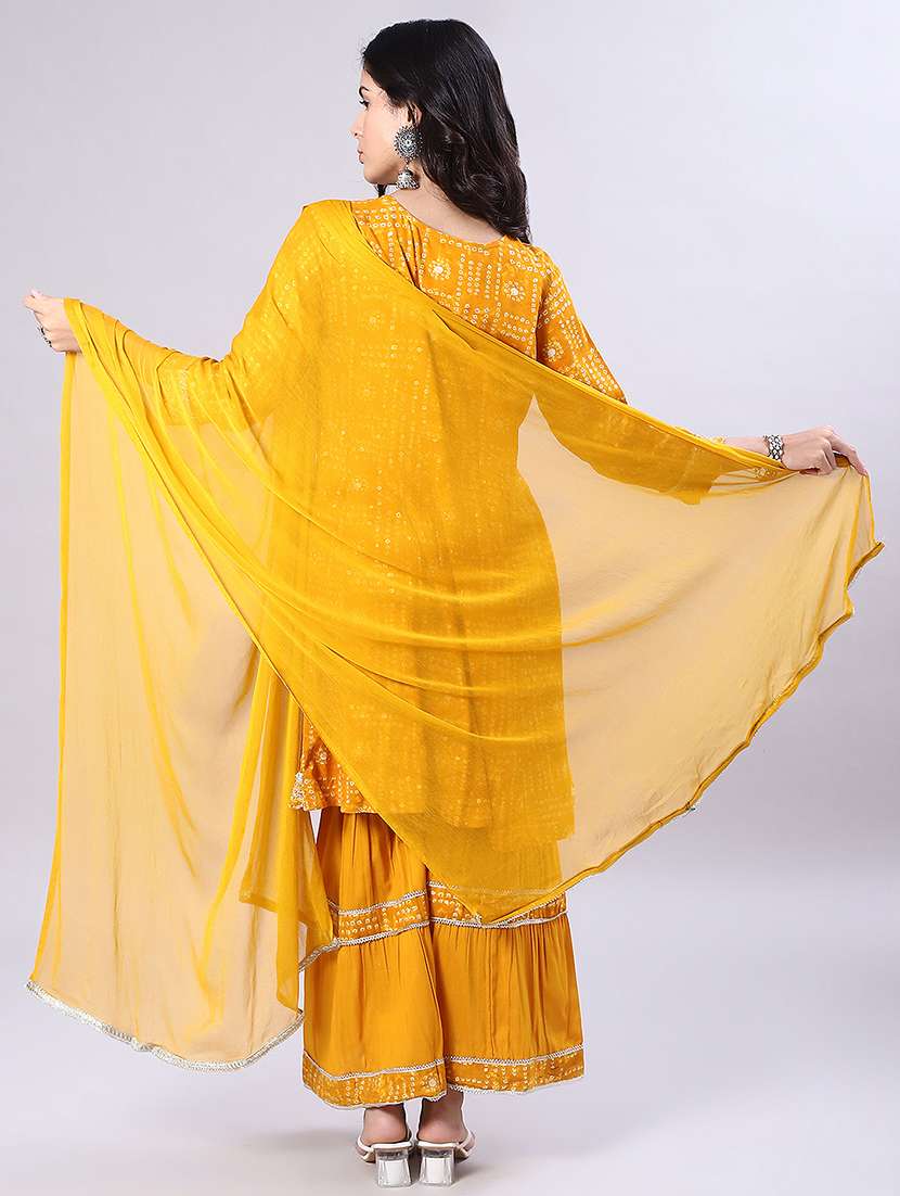 women three quarter sleeve kurta and sharara with dupatta  - 22057596 -  Standard Image - 3