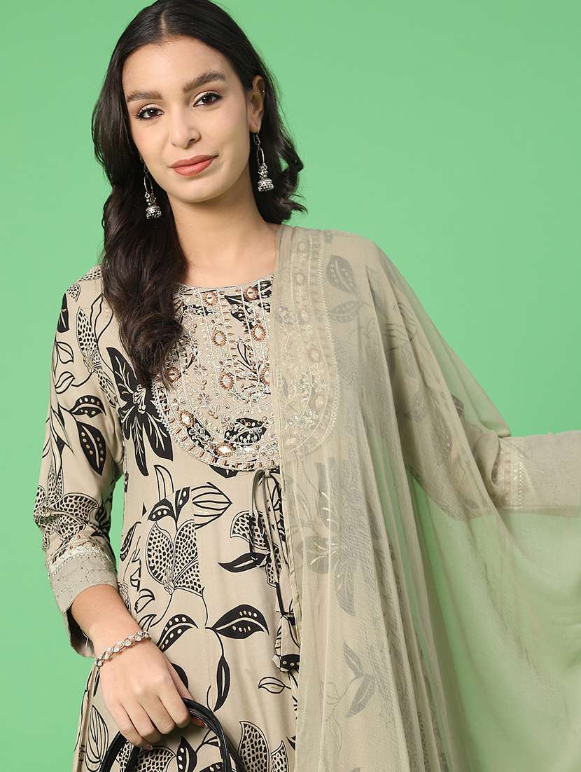 women printed three quarter sleeve kurta pant with dupatta set - 22057598 -  Standard Image - 3