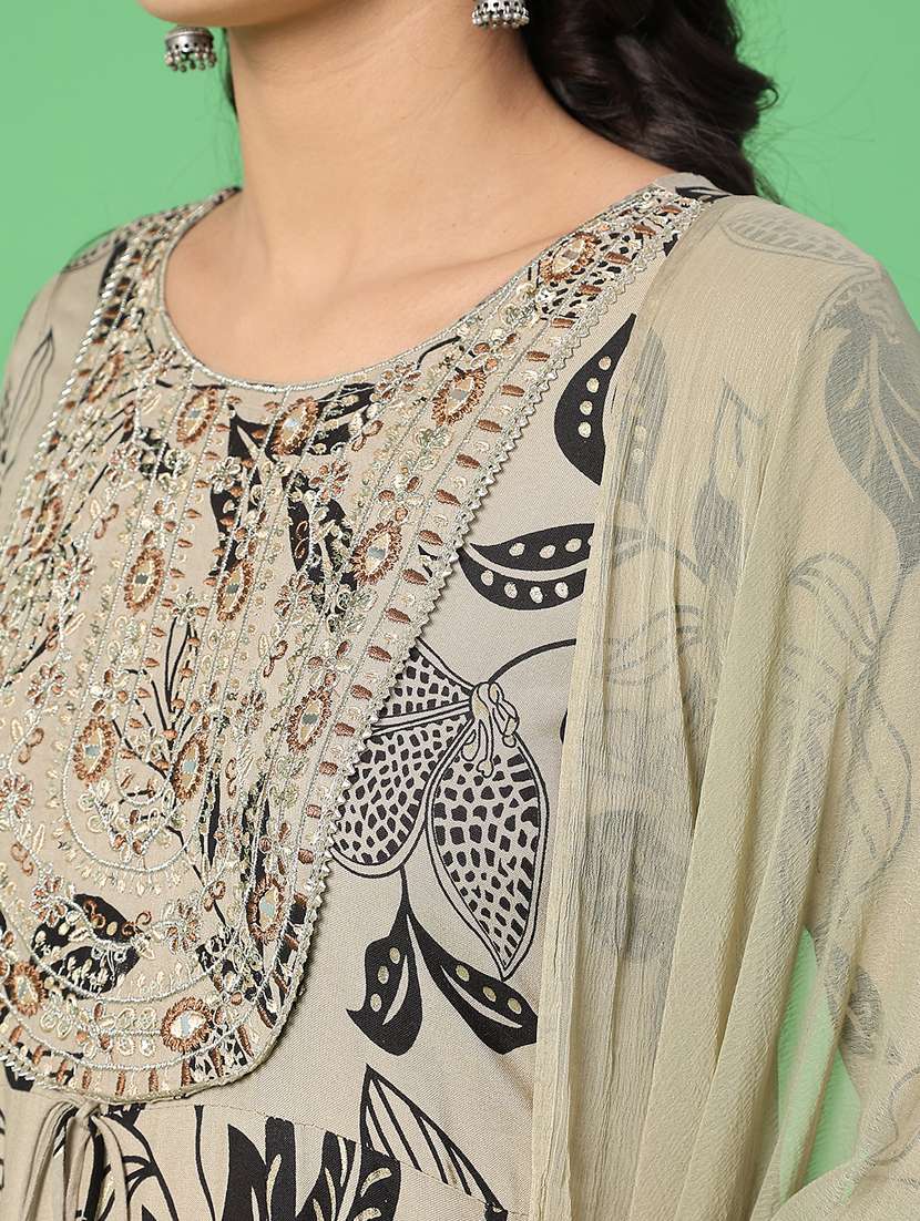 women printed three quarter sleeve kurta pant with dupatta set - 22057598 -  Standard Image - 5