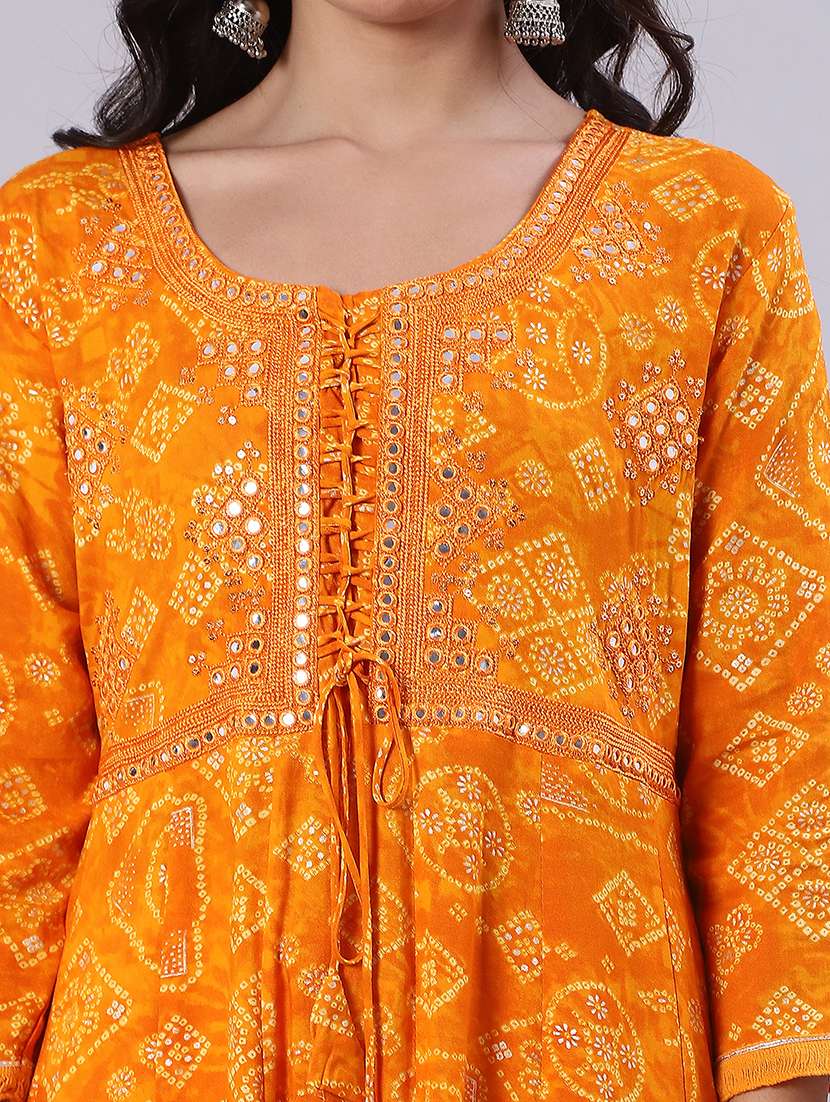 women three quarter sleeve kurta and pant with dupatta - 22057654 -  Standard Image - 5