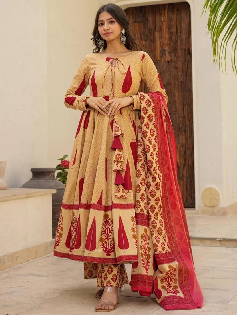 women three quarter sleeve kurta palazzo with dupatta set - 22057664 - Zoom Image - 0