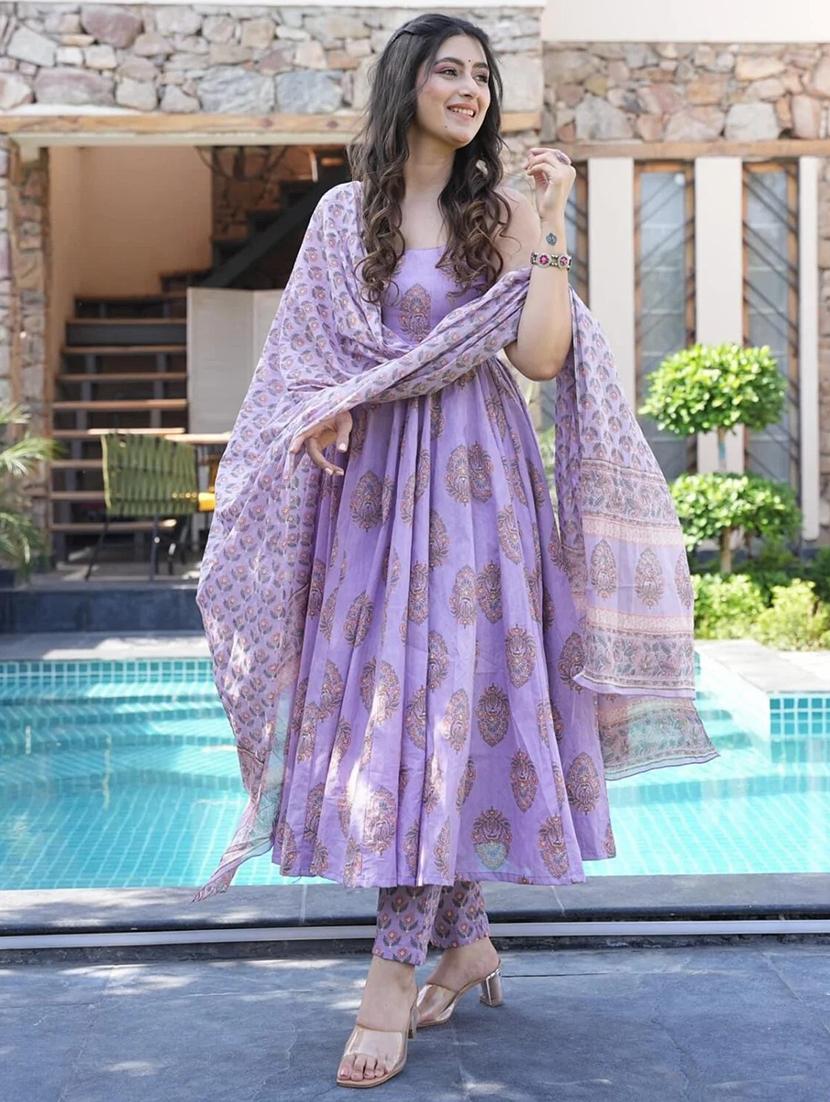 women printed sleeveless kurta pant with dupatta set - 22057670 - Zoom Image - 0