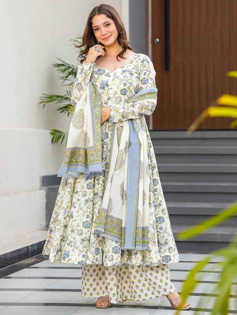 women floral long sleeve kurta palazzo with dupatta set - 22057672 - Zoom Image - 0