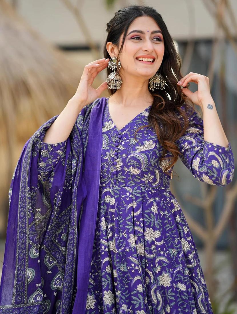 women three quarter sleeve kurta palazzo with dupatta set - 22057675 - Standard Image - 5