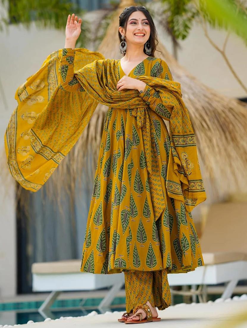 women printed long sleeve kurta palazzo with dupatta set - 22057676 - Zoom Image - 0