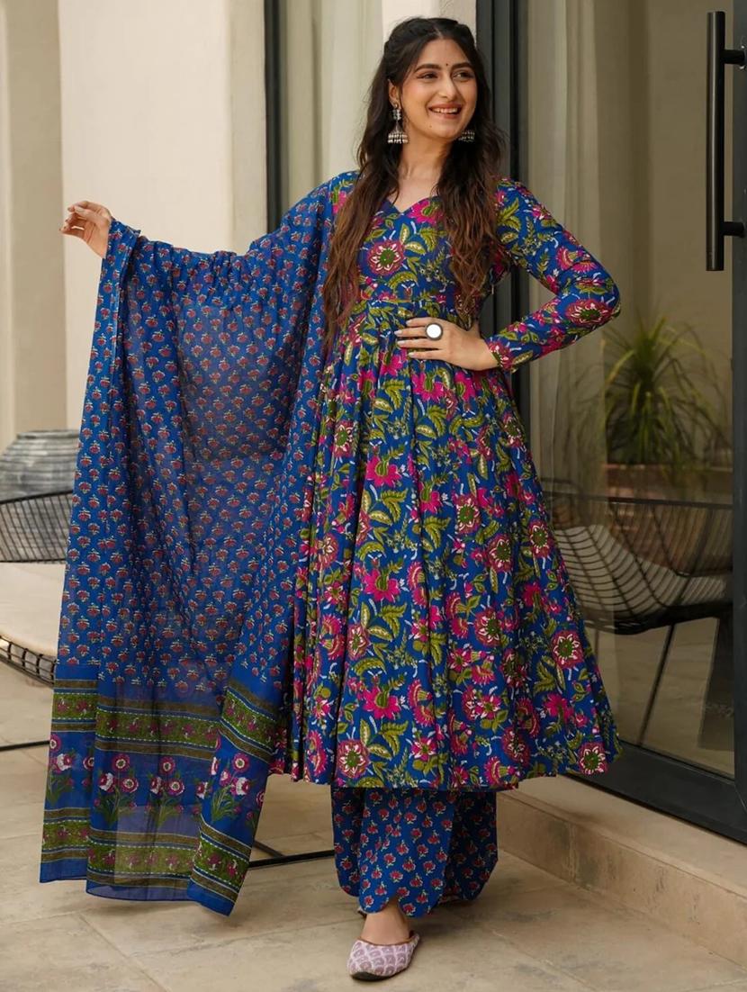 women floral long sleeve kurta palazzo with dupatta set - 22057677 - Zoom Image - 0