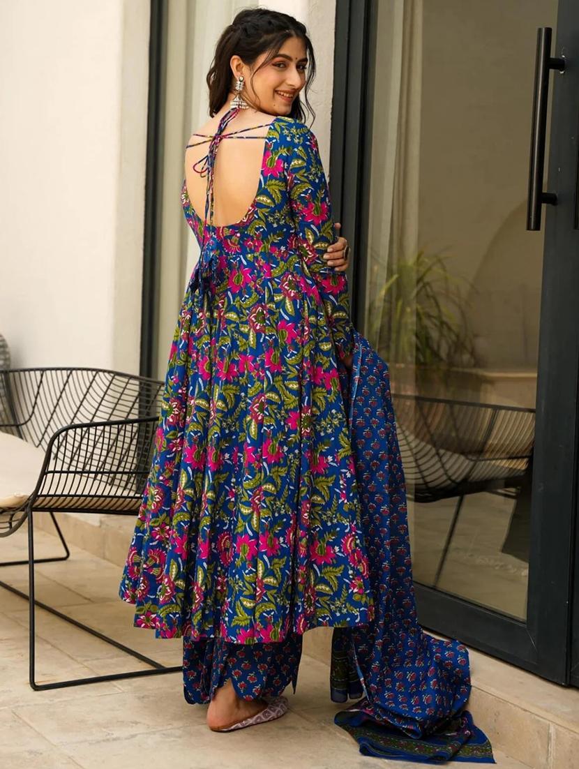 women floral long sleeve kurta palazzo with dupatta set - 22057677 - Standard Image - 3