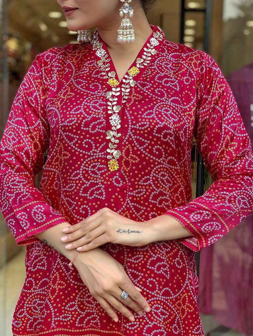 women three quarter sleeve kurta pant with dupatta set - 22057681 -  Standard Image - 5