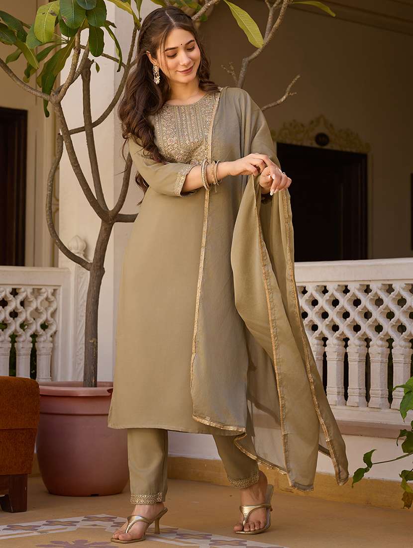women three quarter sleeve kurta pant with dupatta set - 22057698 - Standard Image - 5