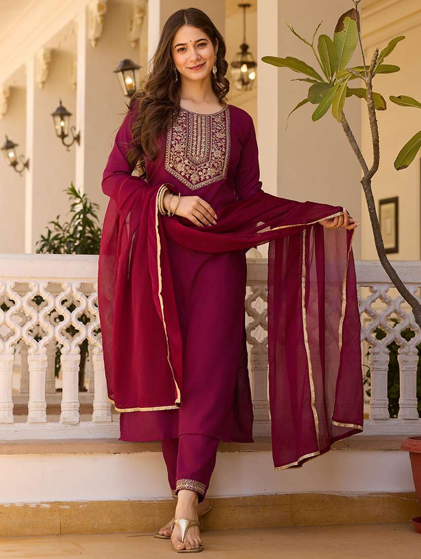 women three quarter sleeve kurta pant with dupatta set - 22057700 -  Zoom Image - 0