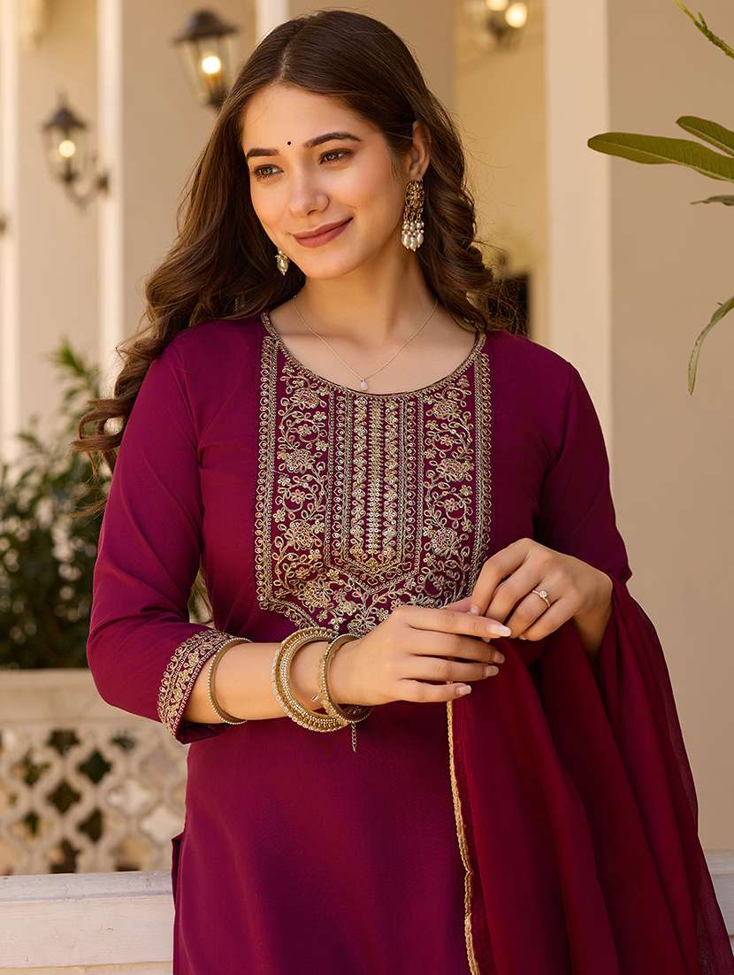 women three quarter sleeve kurta pant with dupatta set - 22057700 - Standard Image - 5