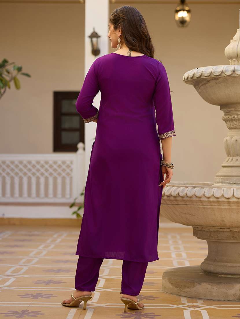 women three quarter sleeve kurta pant with dupatta set - 22057701 - Standard Image - 3