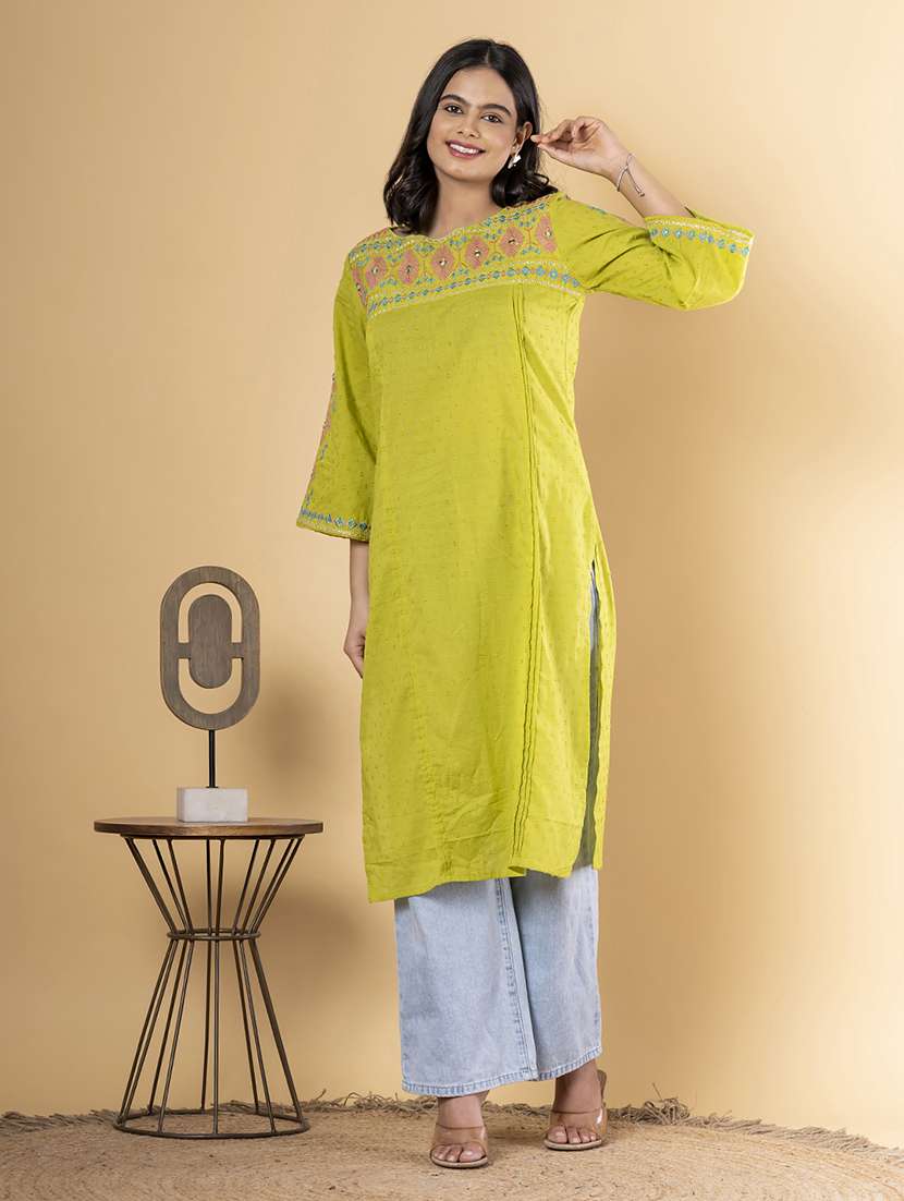 women three quarter sleeve straight kurta