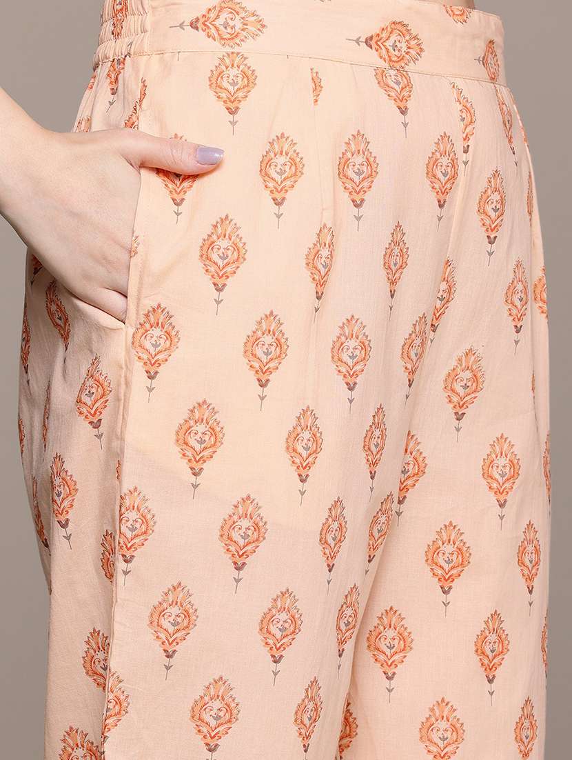 women three quarter sleeve kurta pant with dupatta set - 22057932 -  Standard Image - 3