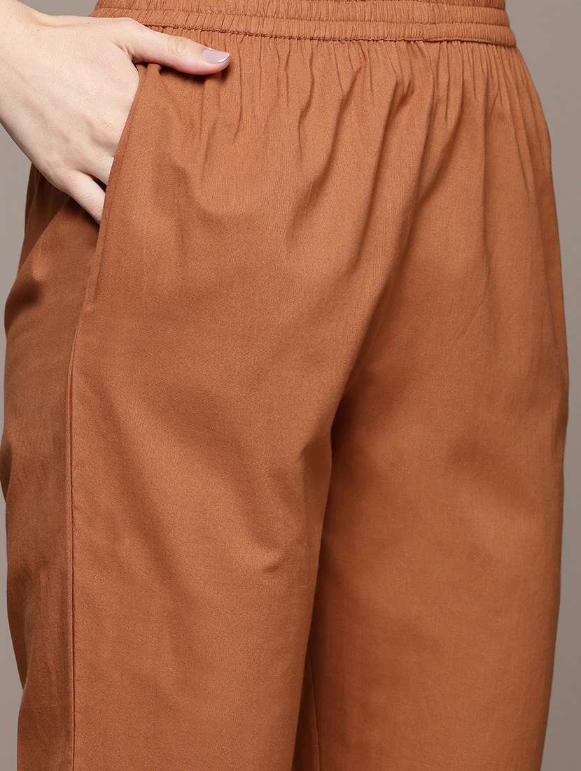 women three quarter sleeve kurta pant with dupatta set - 22057987 -  Standard Image - 3