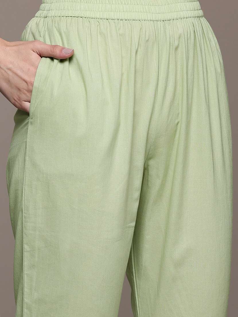 women three quarter sleeve kurta pant with dupatta set - 22057990 -  Standard Image - 3