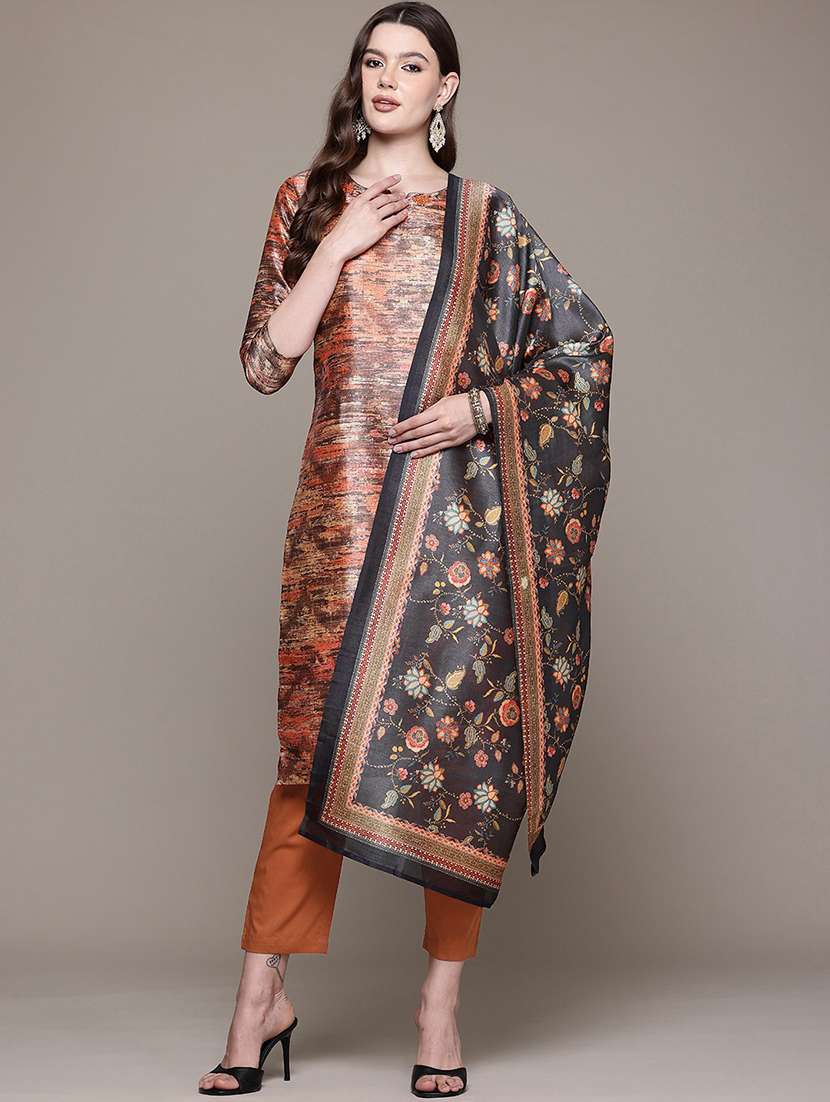 women three quarter sleeve kurta and pant withgh dupatta 