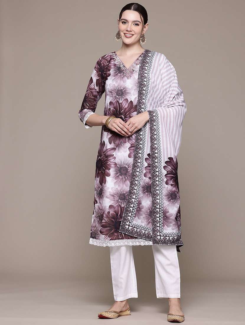 women three quarter sleeve kurta and pant withgh dupatta 