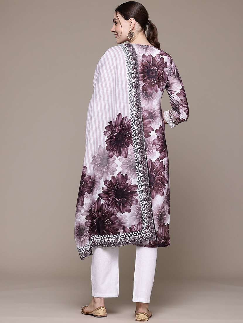 women three quarter sleeve kurta and pant withgh dupatta  - 22058032 -  Standard Image - 3