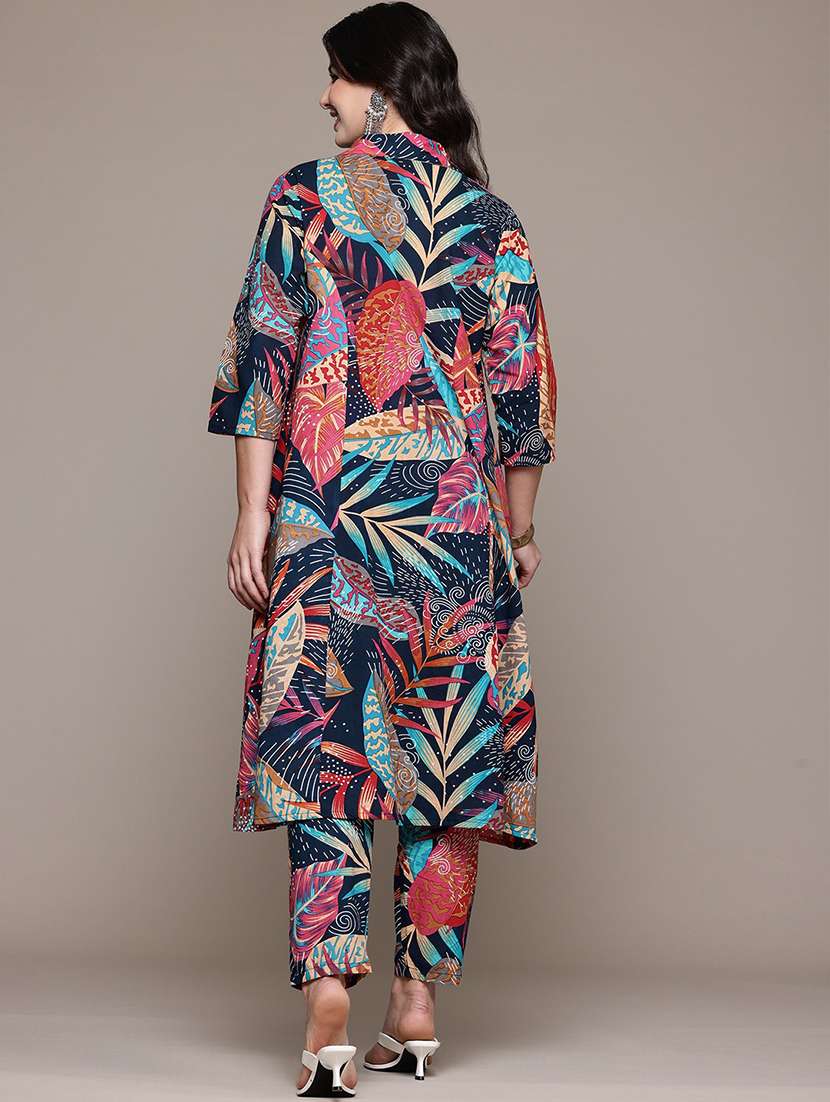 women three quarter sleeve kurta and pant set - 22058139 -  Standard Image - 3