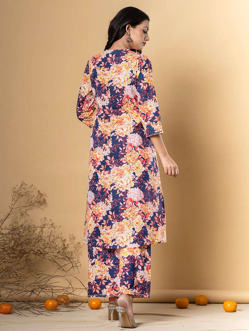 women three quarter sleeve kurta and palazzo set - 22058173 - Standard Image - 3