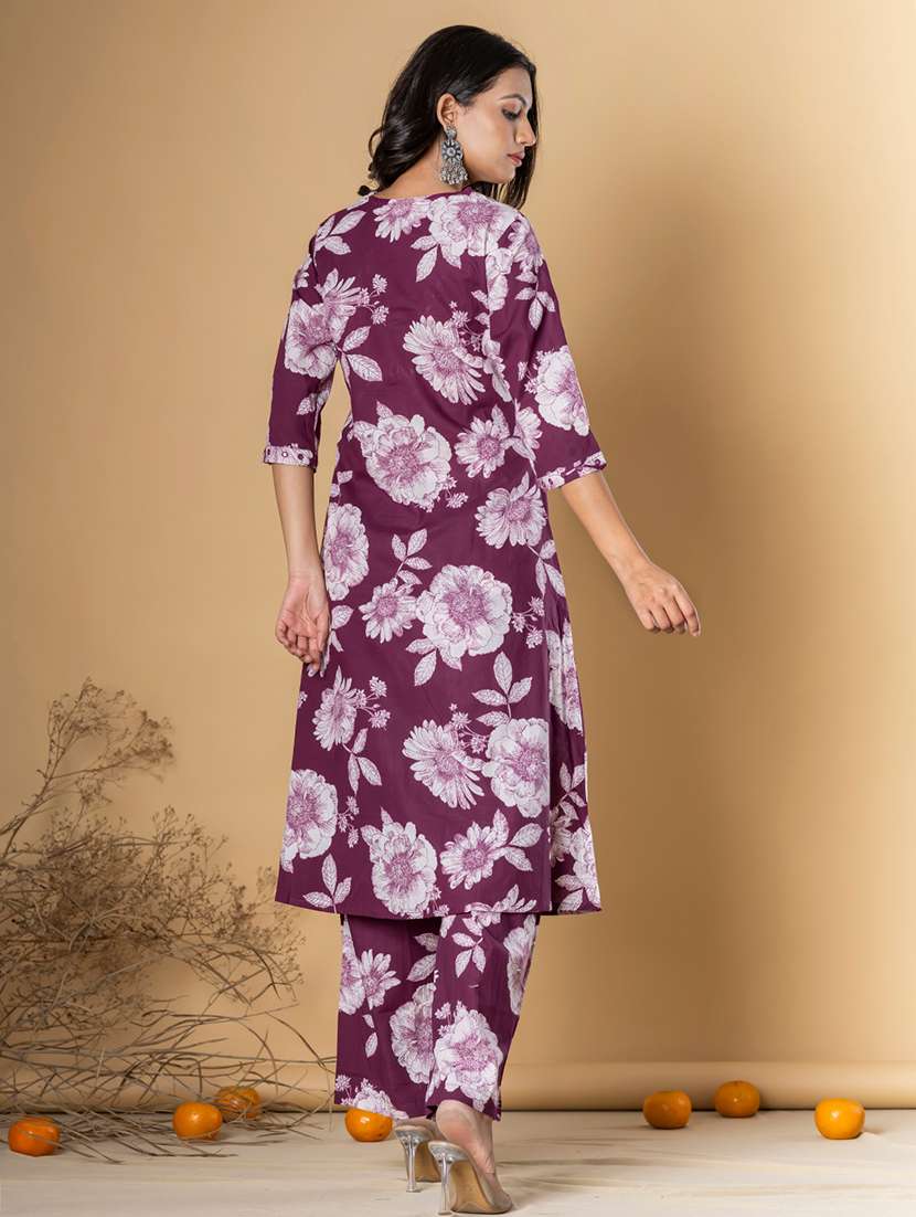 women three quarter sleeve kurta and pant set - 22058188 -  Standard Image - 3