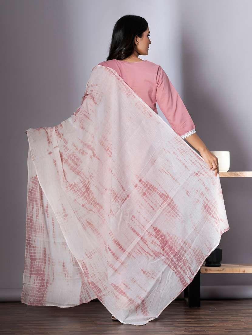 women three quarter sleeve kurta and pant with dupatta  - 22058210 -  Standard Image - 3