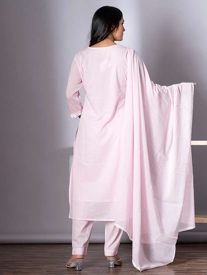 women three quarter sleeve kurta and pant with dupatta  - 22058214 -  Standard Image - 3