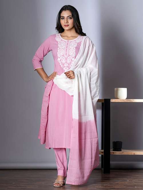 women three quarter sleeve kurta and pant with dupatta - 22058231 - Standard Image - 0