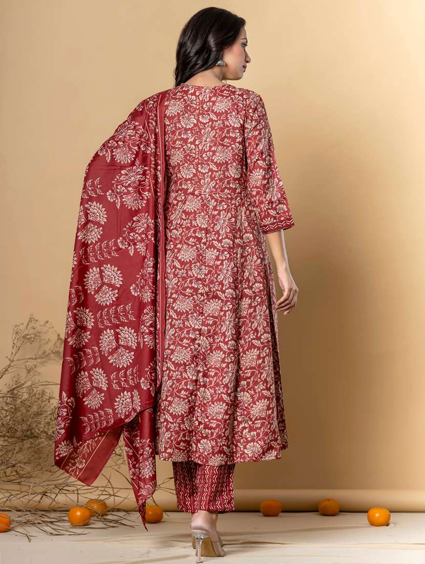 women three quarter sleeve kurta pant with dupatta set - 22058262 -  Standard Image - 3