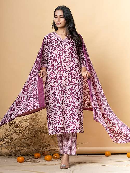 women three quarter sleeve kurta and pant with dupatta - 22058274 - Standard Image - 0
