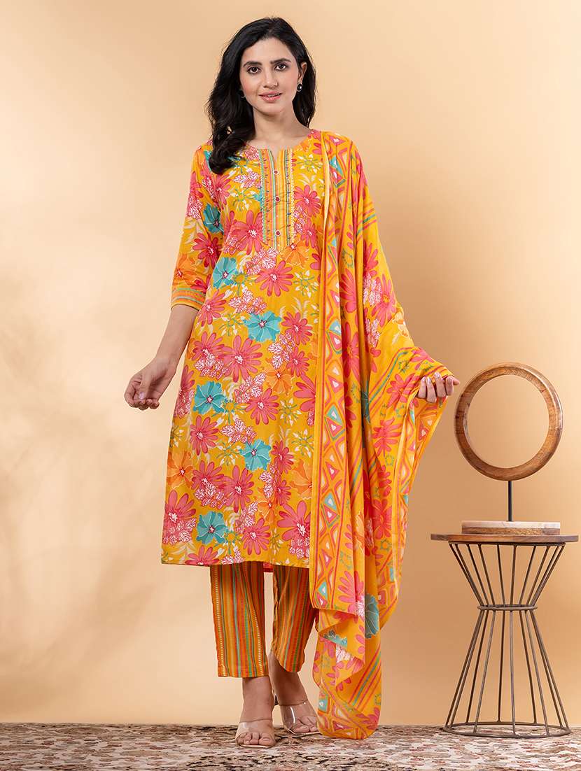 women three quarter sleeve kurta and pant with dupatta 