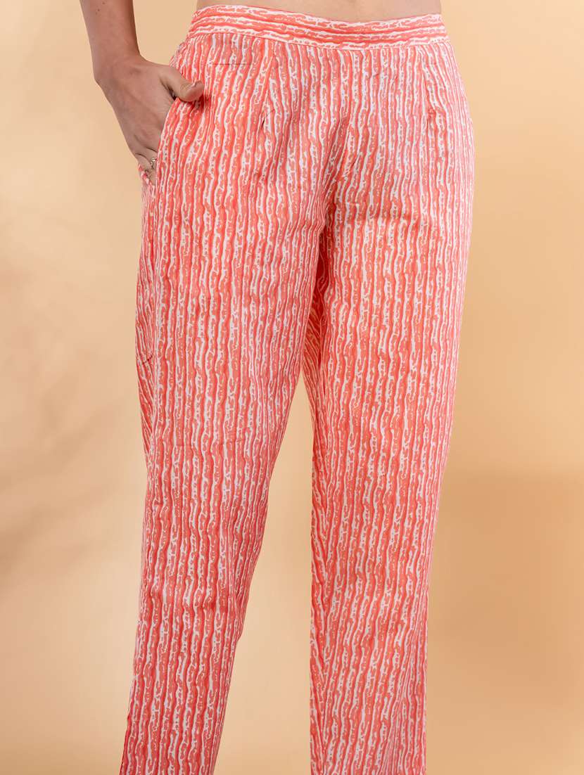 women three quarter sleeve kurta and pant with dupatta  - 22058307 -  Standard Image - 5