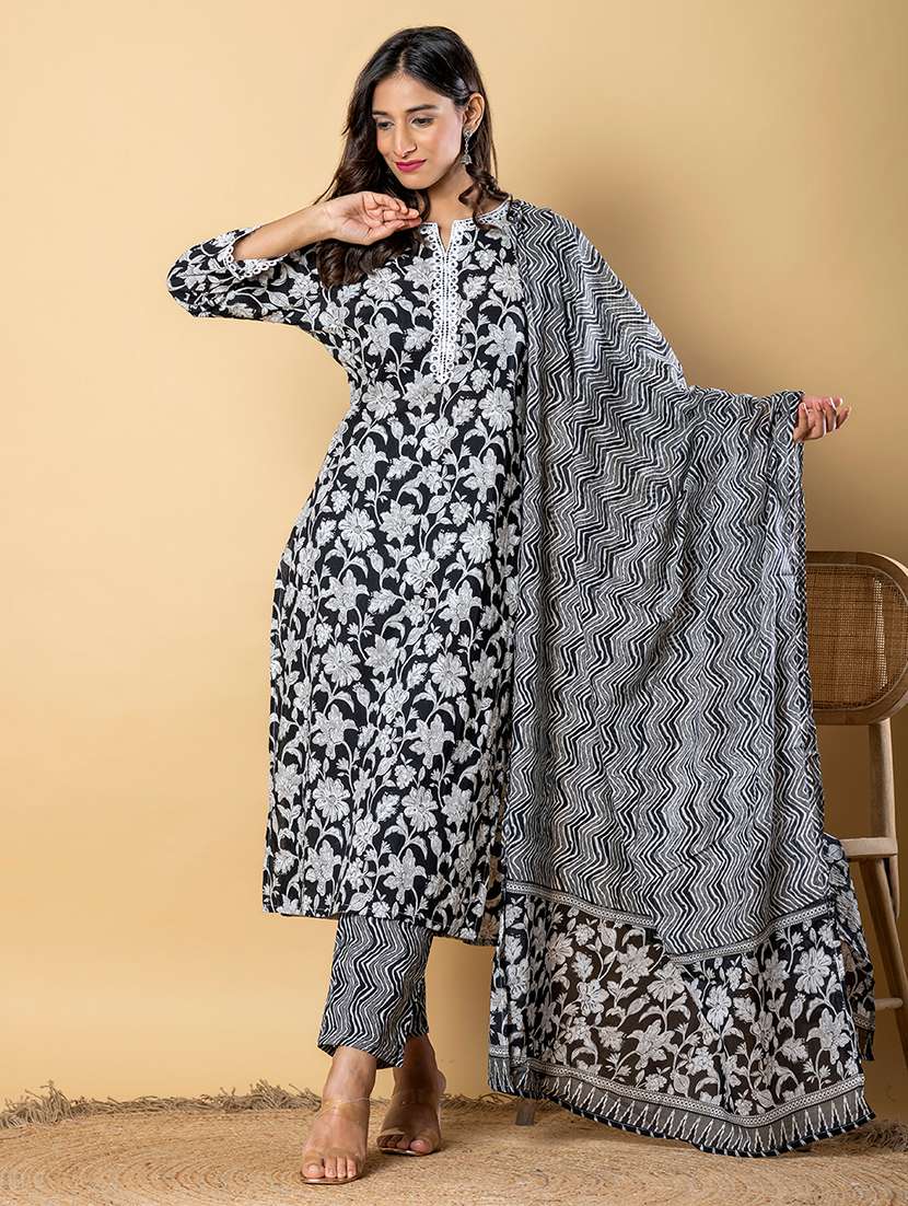 women three quarter sleeve kurta pant with dupatta set