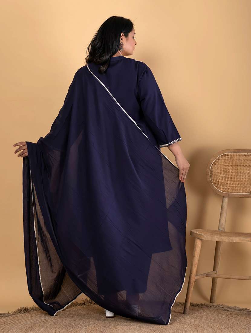 women three quarter sleeve kurta pant with dupatta set - 22058471 -  Standard Image - 3