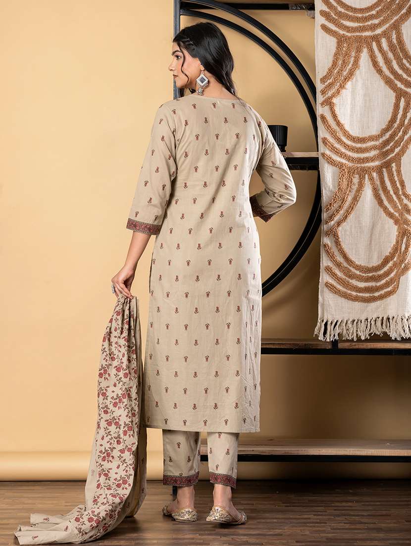 women three quarter sleeve kurta pant with dupatta set - 22058482 -  Standard Image - 3