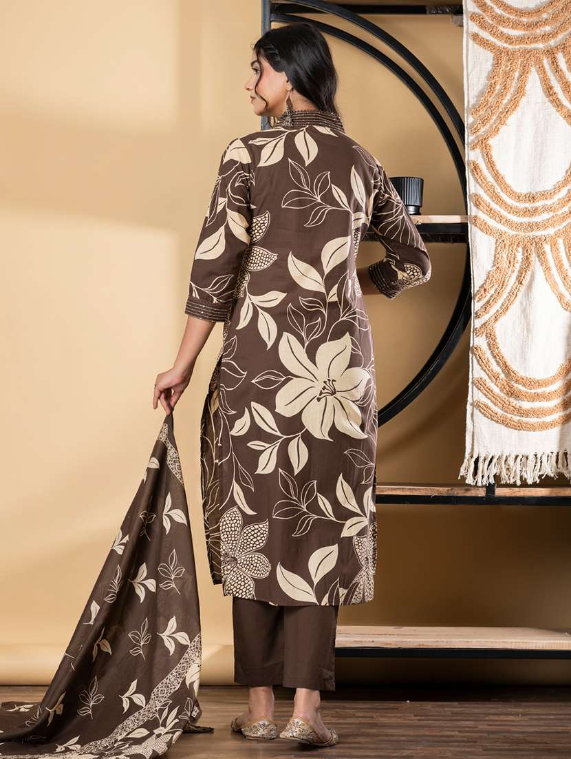 women three quarter sleeve kurta pant with dupatta set - 22058484 -  Standard Image - 3