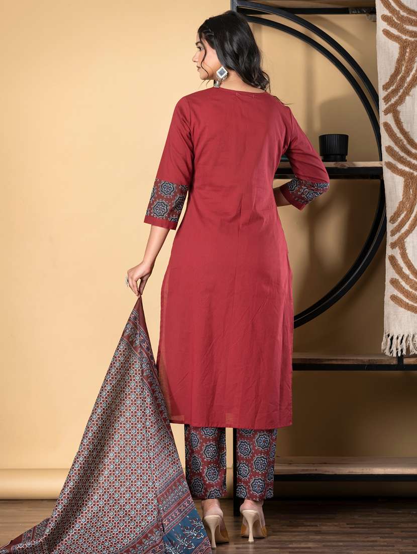 maroon cotton suit  set - 22058493 -  Standard Image - 3