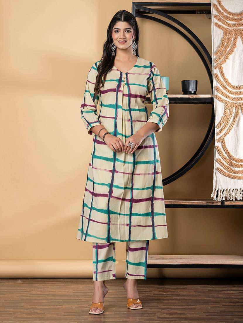 women three quarter sleeve kurta and pant set - 22058500 -  Standard Image - 3