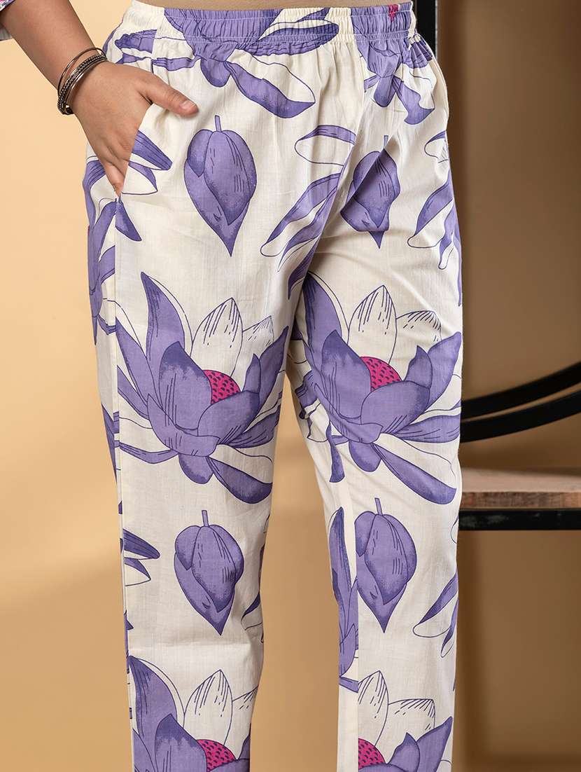 women three quarter sleeve kurta and pant set - 22058508 -  Standard Image - 5