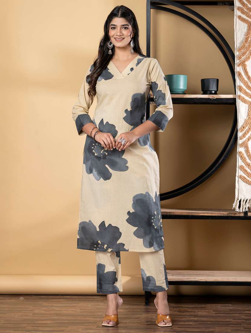 women three quarter sleeve kurta and pant set