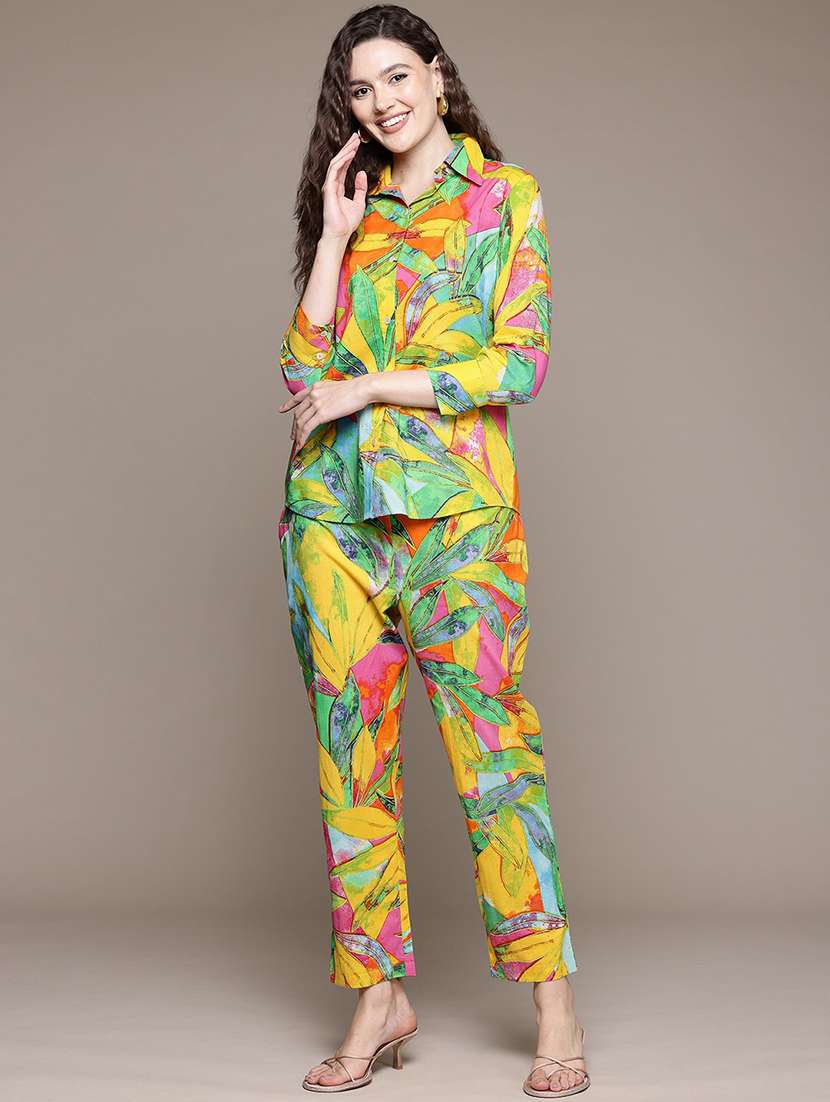 women pringted shirt and trouser co-ord set