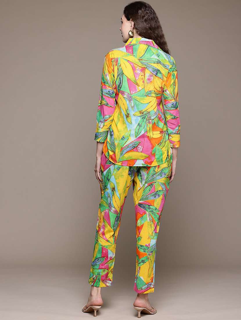 women pringted shirt and trouser co-ord set - 22058570 - Standard Image - 3