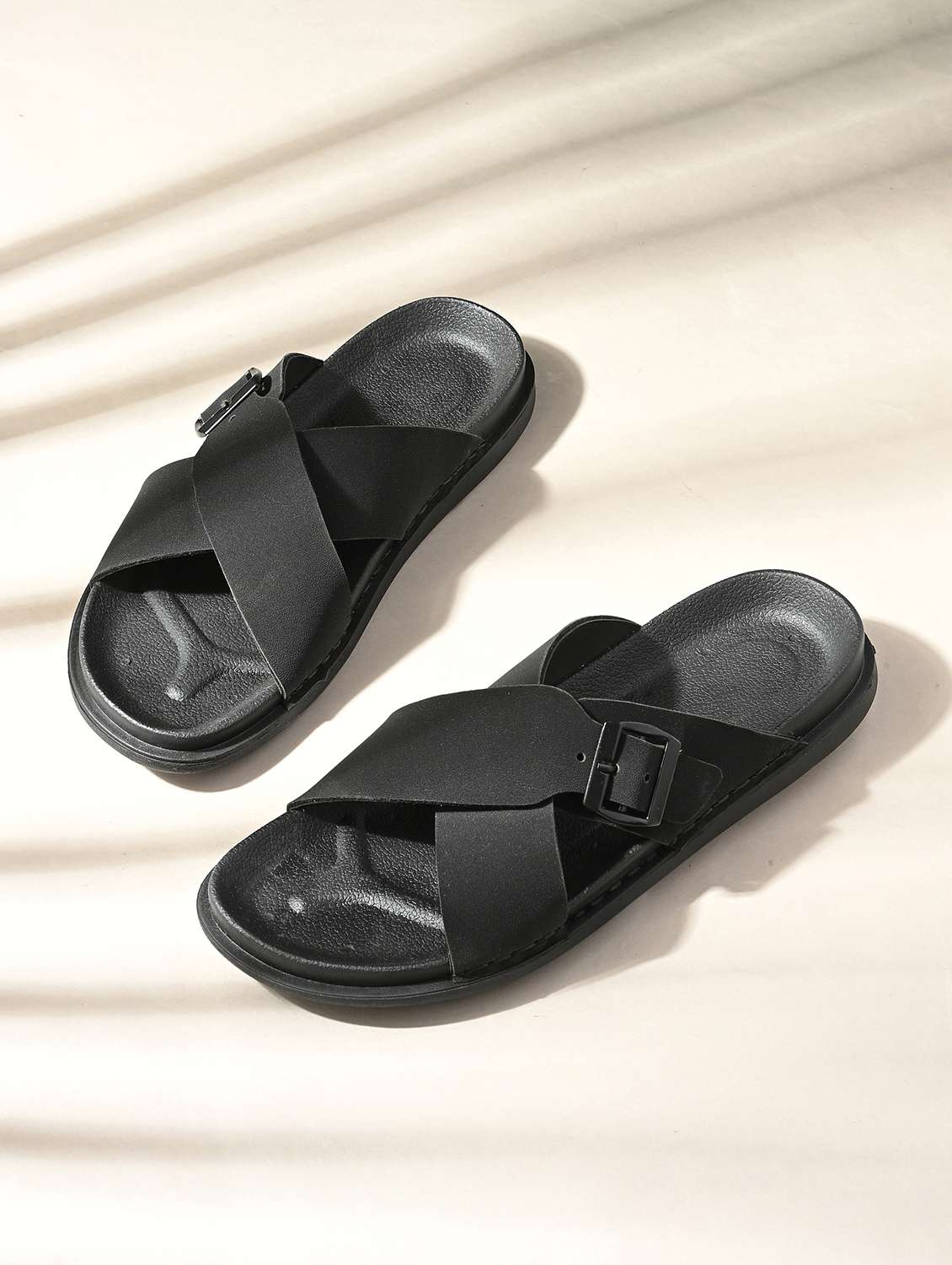 men solid black slip on sandal