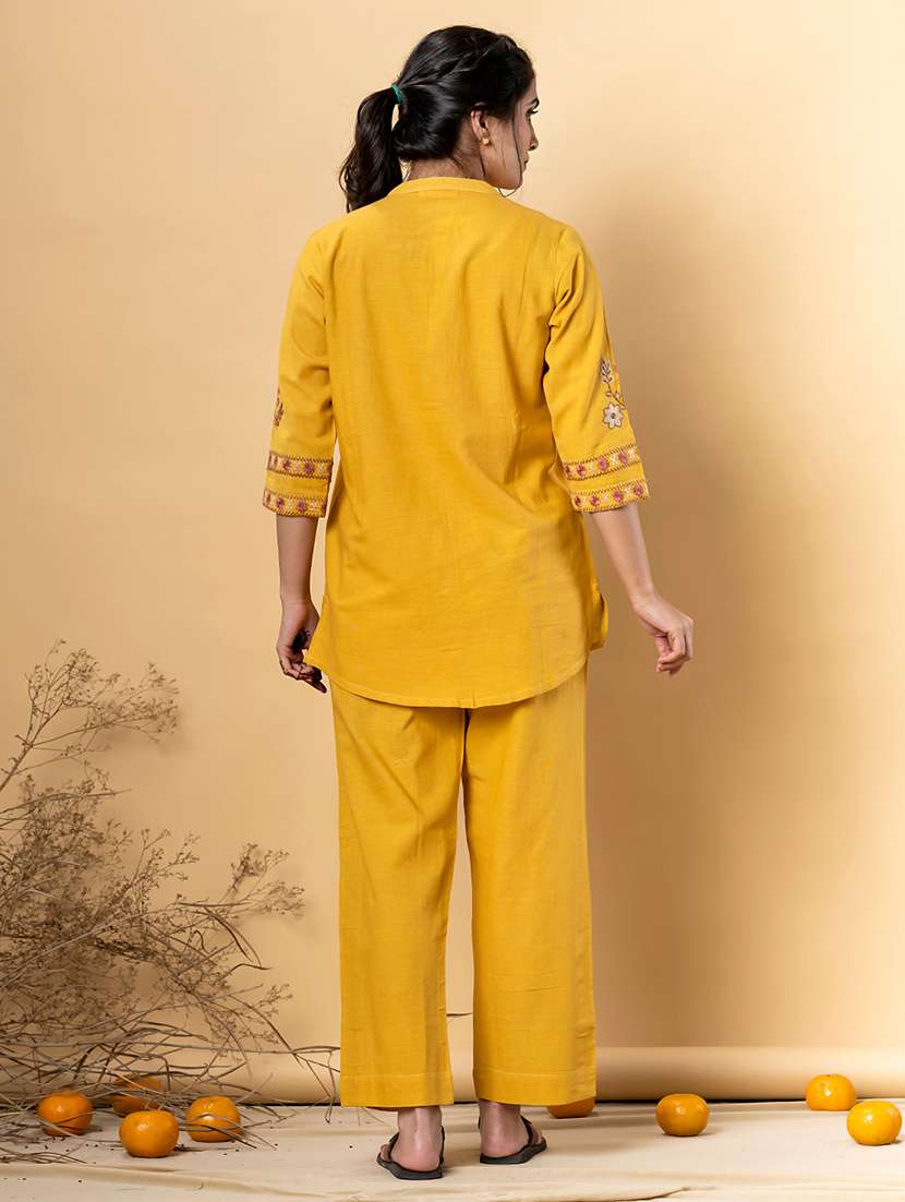 women three quarter sleeve regular fit ethnic co-ord set - 22058642 -  Standard Image - 3