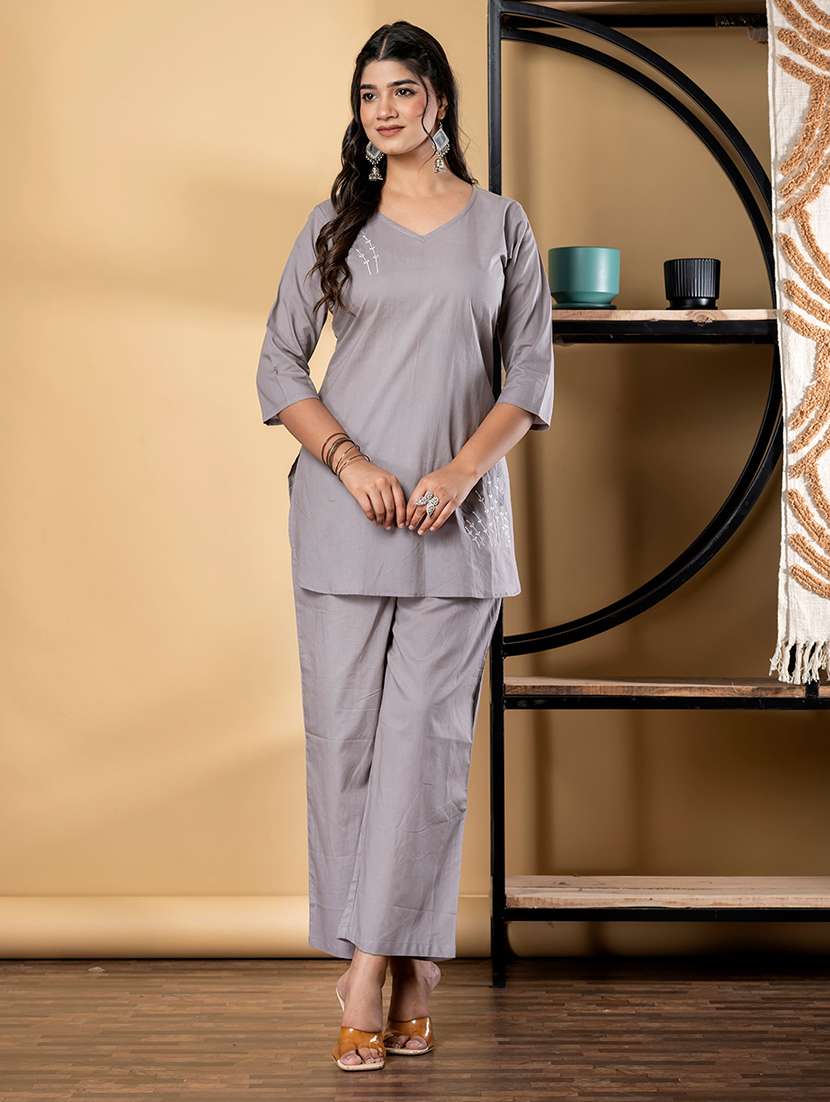 women three quarter sleeve regular fit ethnic co-ord set