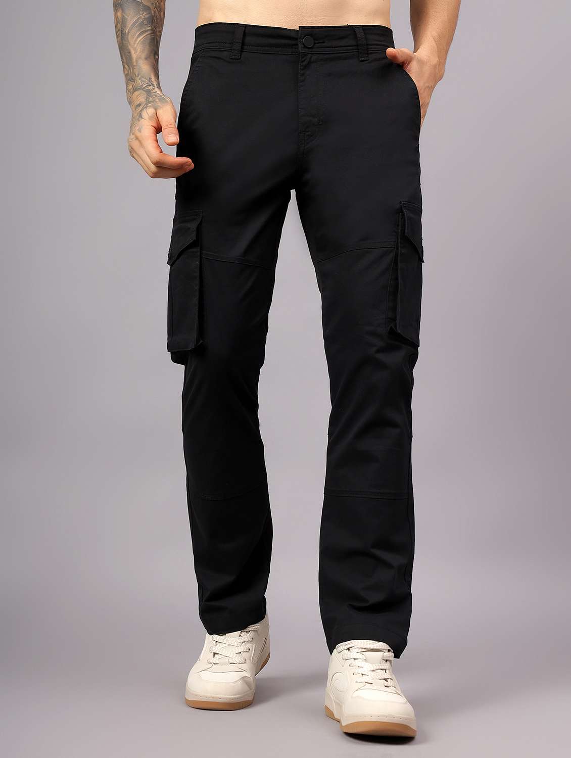 men solid mid rise regular fit cargo