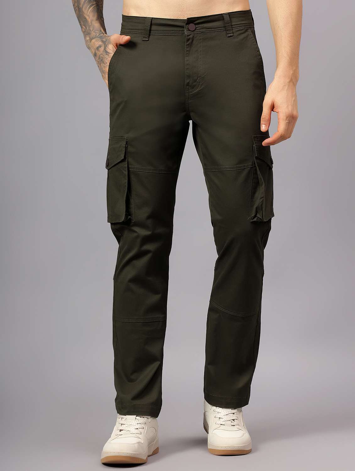 men solid mid rise regular fit cargo