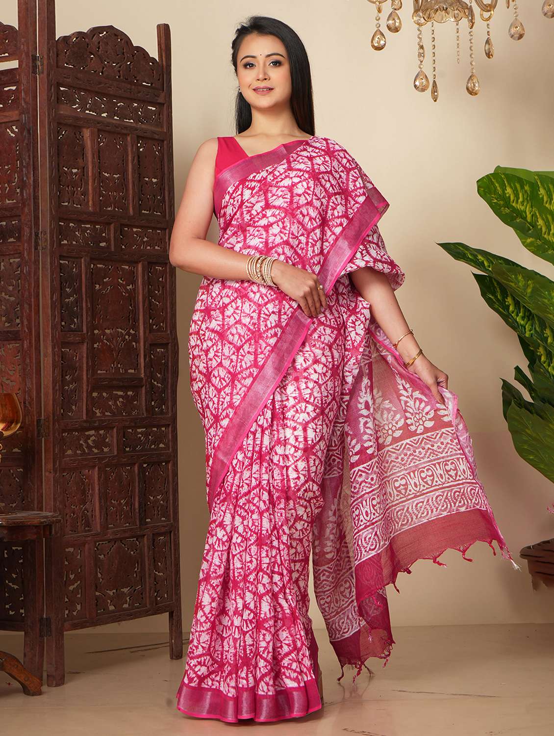 women printed casual wear saree with blouse